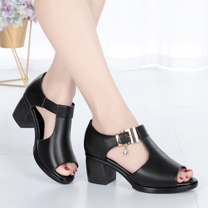 Wholesale in stock sandals women's summer new thick heel soft sole hollow out comfortable fashion mom shoes