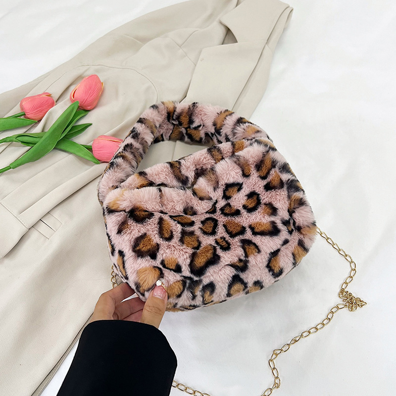 2023 Wholesale animal pattern plush designer handbags fashion trendy tote bag women's shoulder bags women handbags for women lux