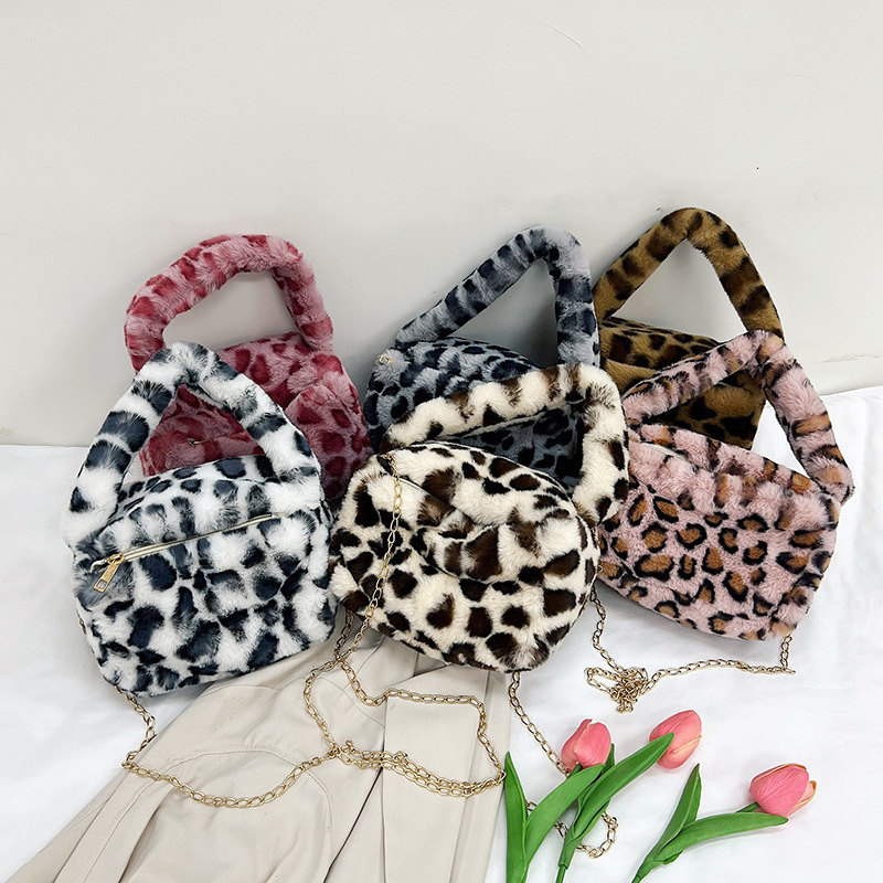 2023 Wholesale animal pattern plush designer handbags fashion trendy tote bag women's shoulder bags women handbags for women lux