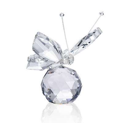 Wholesale Colorful Crystal Glass ornaments Flying Butterfly Figurines Paperweight for Wedding Favors and Home Ornaments