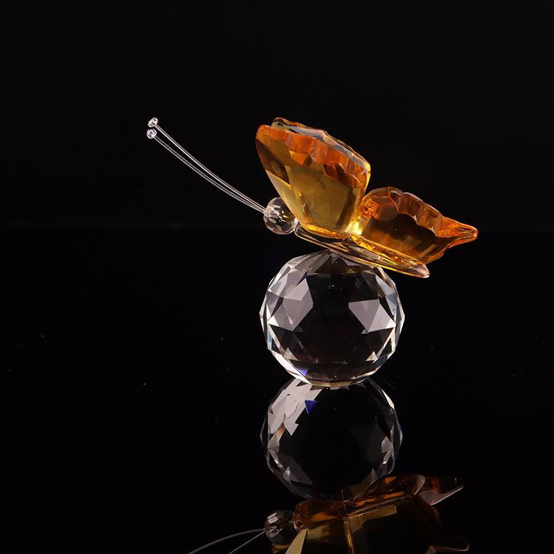 Crystal Butterfly with Crystal Base Figurine Glass Ornament Animal Collectible Paperweight