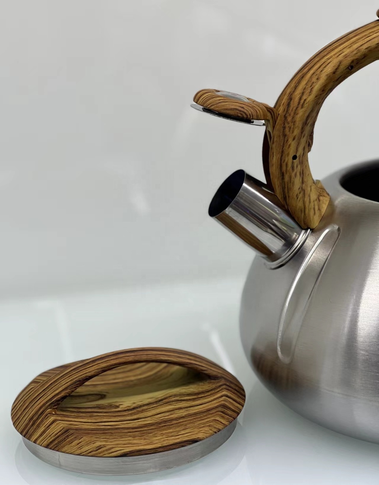 Hausroland  Color Painting Whistling Kettle Wooden Handle Stainless Steel Stove Top Tea Pot Whistle For Teapot