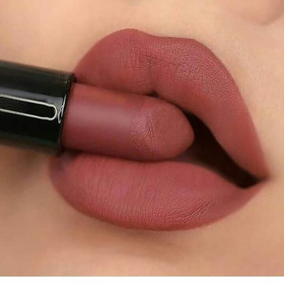 Velvet Matte Lipstick Black Tube Long Lasting OEM Custom Wholesale High Quality Cosmetic Lipstick Factory price discount