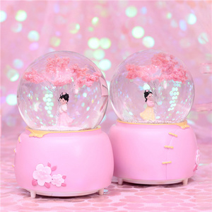 Huaqi XQ0109 glass snowball Water Globe anime snow globes snowball