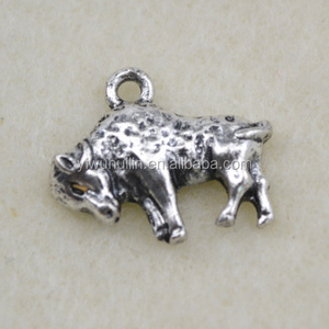 DSC 9554 Yiwu Huilin jewelry Fashion Antique silver North America Buffalo Pendant Cow Boy Bull Pendant