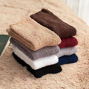 Factory Wholesale Men Winter Socks Solid Color Socks Coral Fleece Thicker Fuzzy Warm Thermal Socks For Men