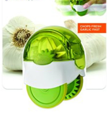 Kitchen Garlic Chopper Plastic Rolling Garlic Hand Chopper Crusher Slicer