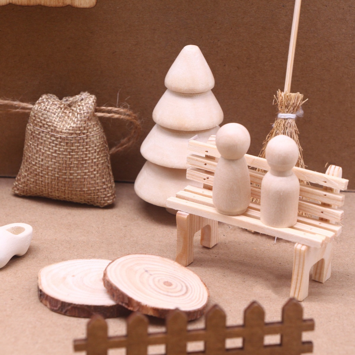 New Model Hot Selling Christmas Accessories Include Miniature Wooden Door Broom Stool And Fence Play House Simulation