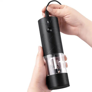 Kitchen Gadgets USB One-touch Automatic Dry Spice Pepper Mill Black and White Electric Salt and Pepper Grinder Set