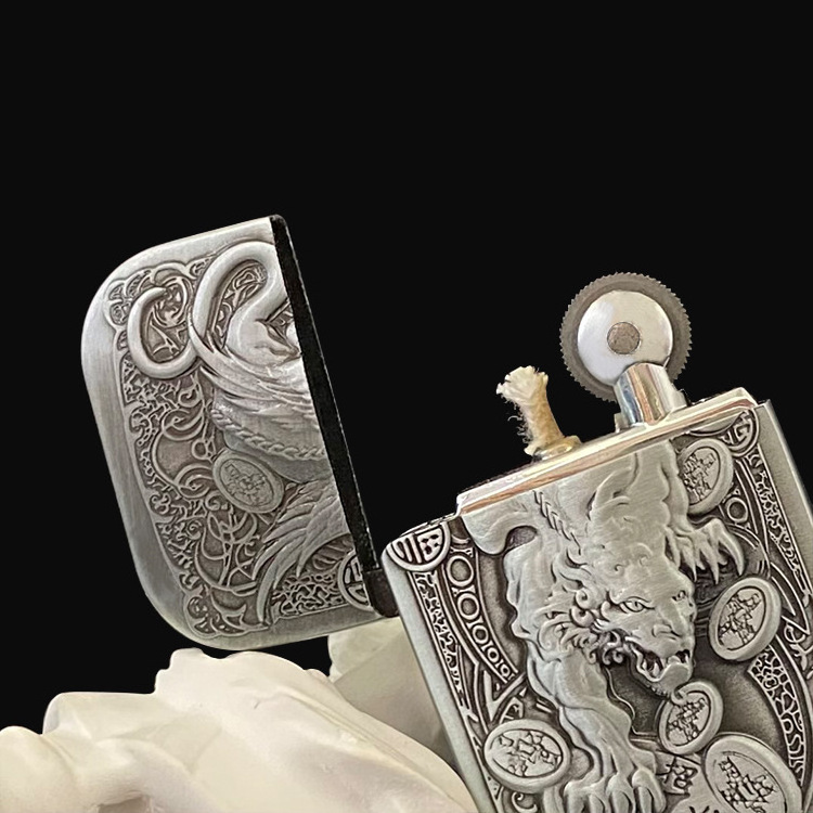 Factory Flint Match Oil Lighter Personality Creative Embossed Zinc Alloy Lucky Pixiu Metal Windproof Lighter Smoke Accesoires