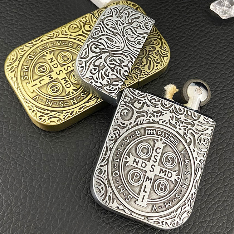 Customized Refillable Kerosene Lighter Stylish Emboss Technology Lighter Cigarette Lighter