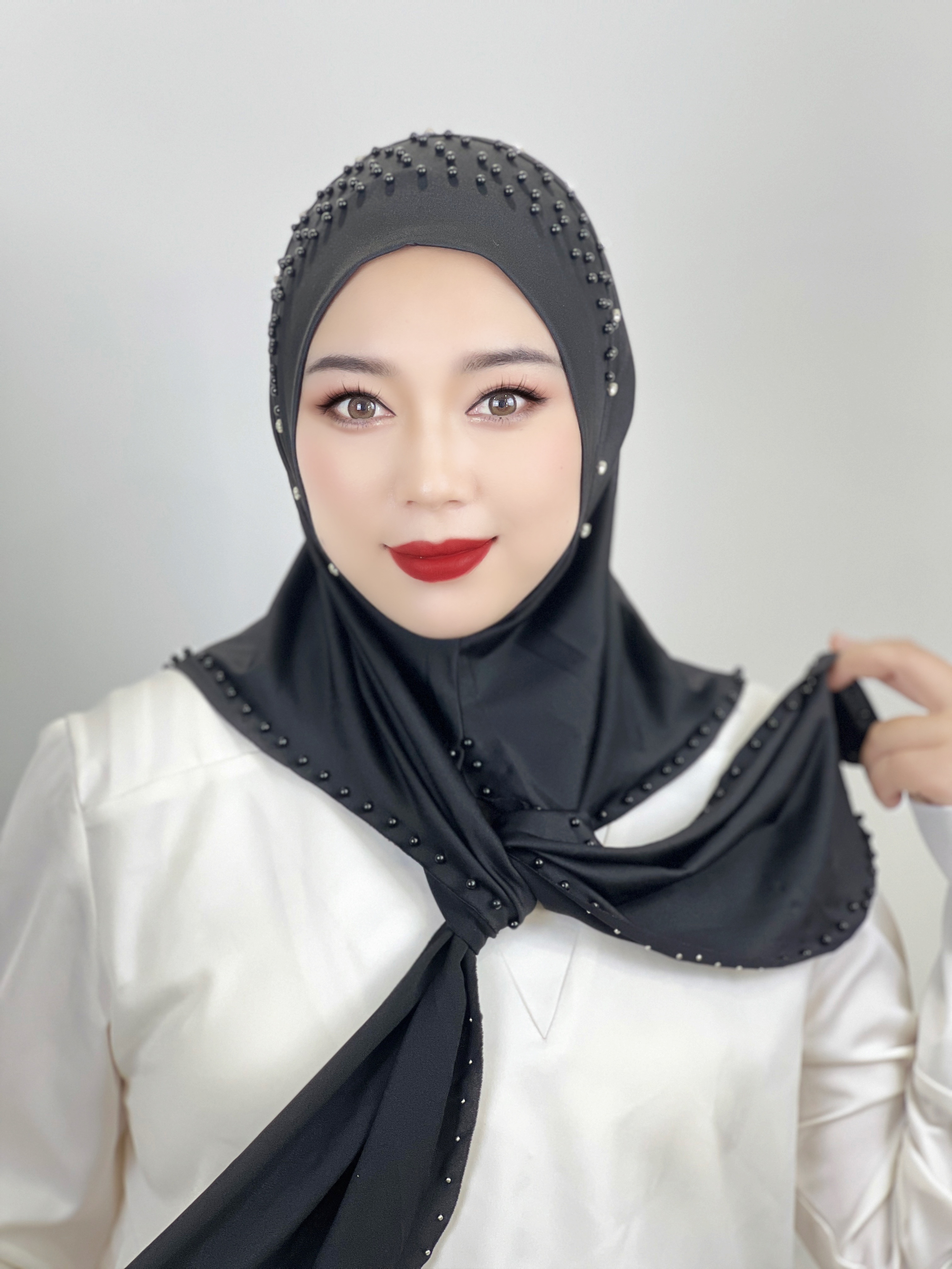 Wholesale High Quality Hijab Solid Colors With pearls Beading Traditional Conservative Women Scarves Middle East Dubai Shawls