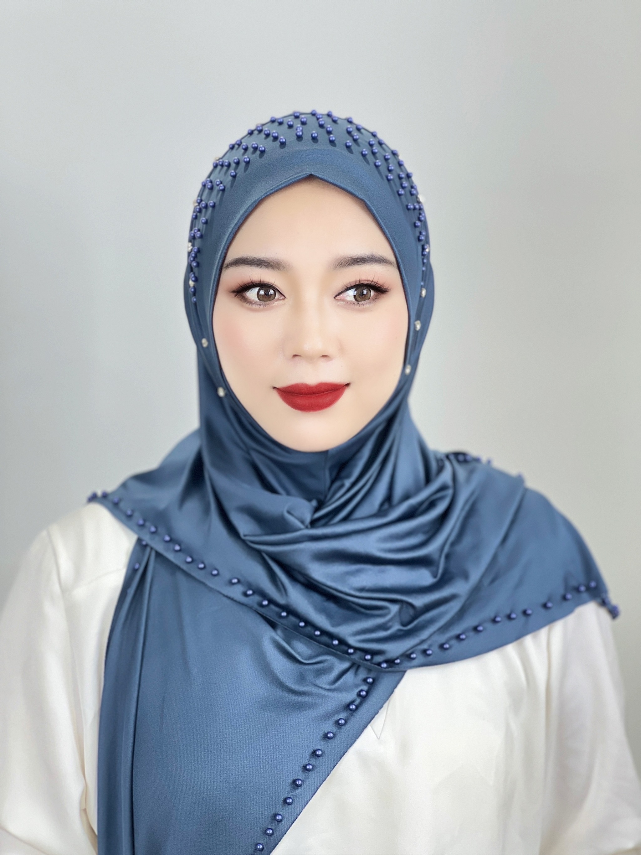 Wholesale High Quality Hijab Solid Colors With pearls Beading Traditional Conservative Women Scarves Middle East Dubai Shawls