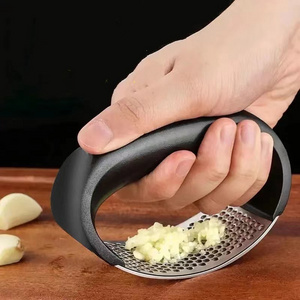 New Garlic press stainless steel 304 garlic press Cutting tool paste artifact household garlic ring kitchen wholesale hot sale