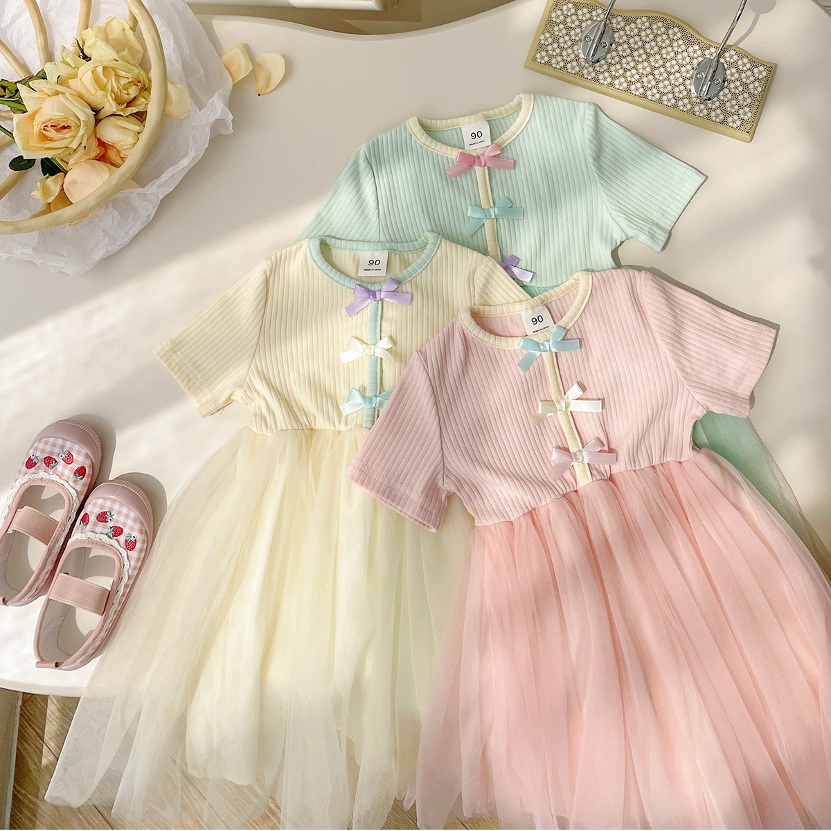 Girls' colorful bow knot mesh girl's dress 2024 summer round neck butterfly buckle short sleeved princess fluffy tutu dress