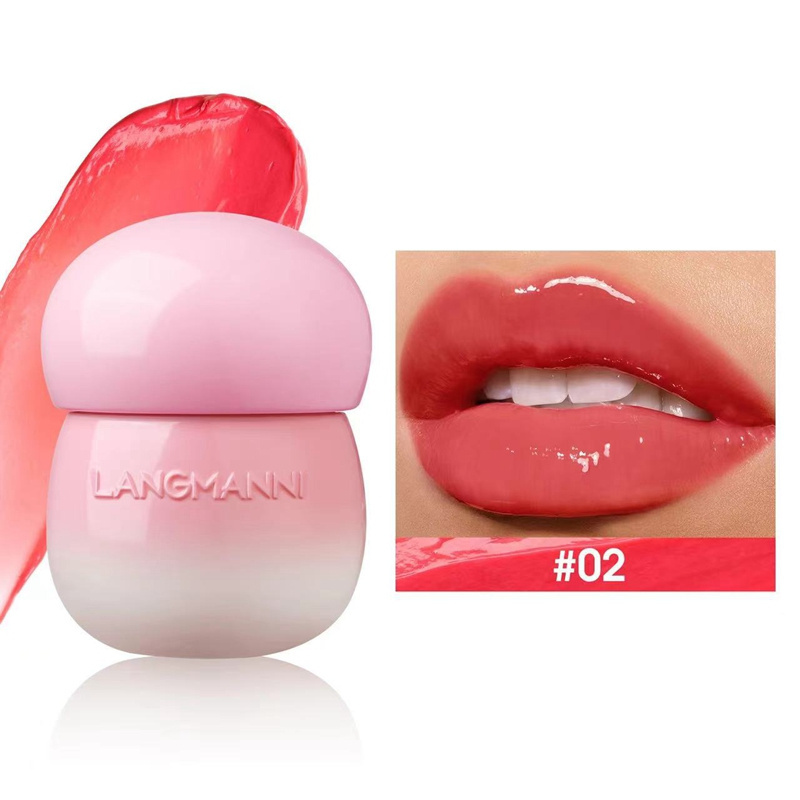 The new mushroom is moisturizing and not easy to fade. It does not stick to the cup of mushroom and is filled with lipstick