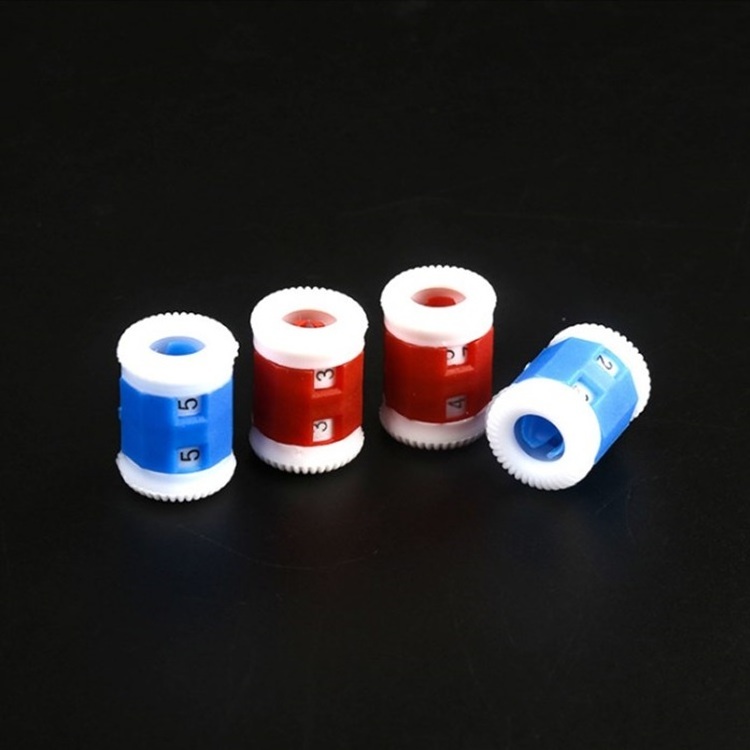 Wholesale 2 Sizes Plastic Red Bue Mini Hand Knitting Stitch Pattern Row Counter for DIY Crochet Knitting