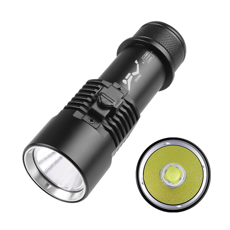 Scuba Diving Lights Professional Underwater Flashlight 200m Waterproof Dive Torch Super Beam for Night Caving Explore Fishing