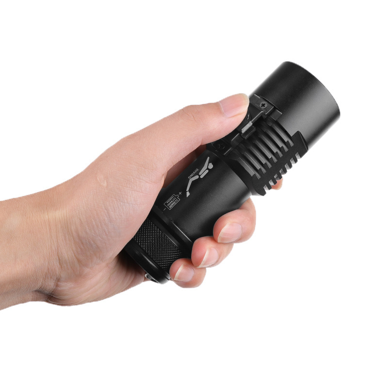 Scuba Diving Lights Professional Underwater Flashlight 200m Waterproof Dive Torch Super Beam for Night Caving Explore Fishing