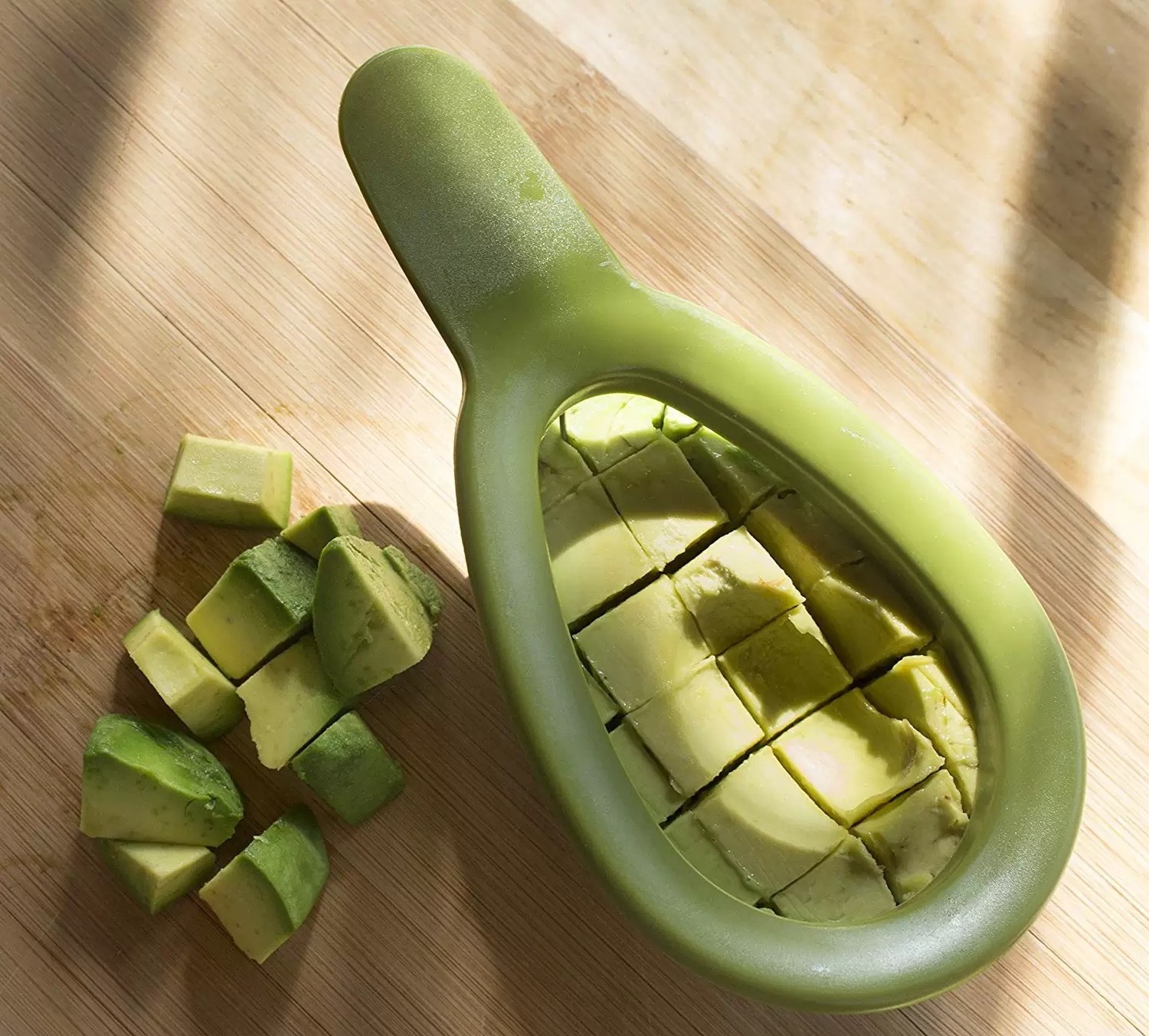 Besafe Stainless Steel kitchen Fruit Egg Mongo Salad Avocado Cutter Peeler Pitter Avocado Cube Tool Slicer Dicer