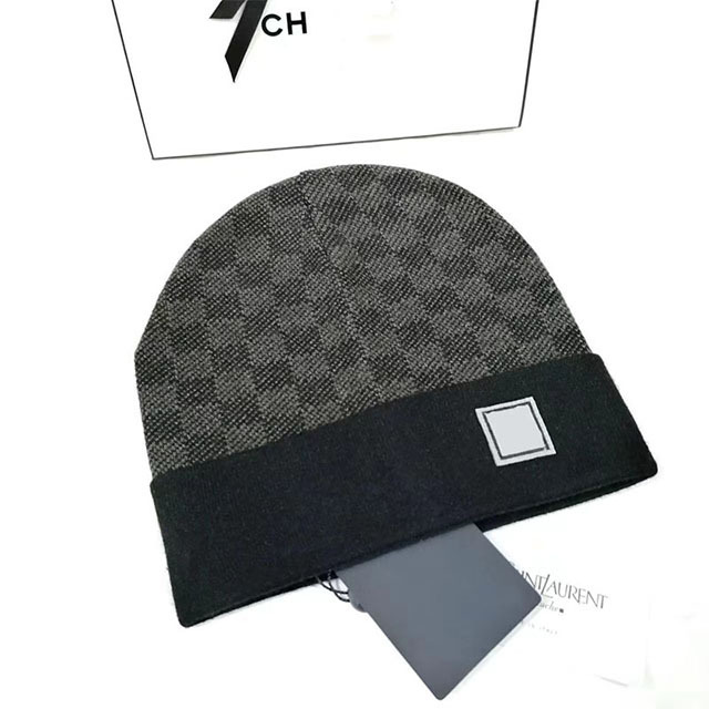 New Men's and Women's Autumn And Winter Hats Letter Jacquard Knitted Hat Reversible Versatile Warm Designer Woolen Hat