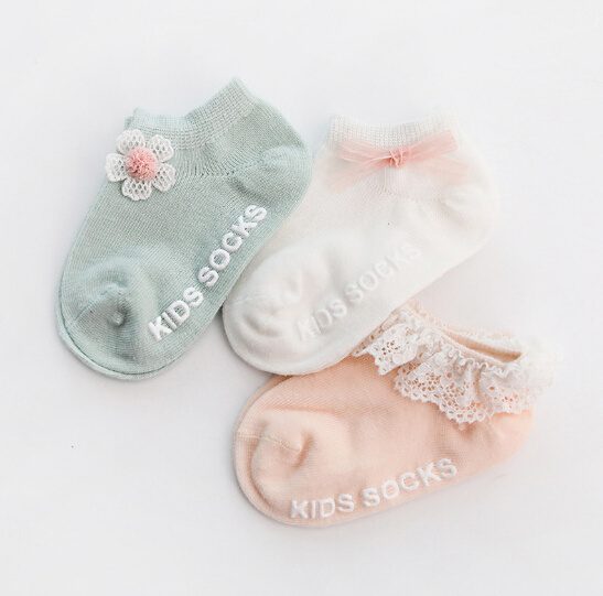 high quality Organic cotton  non slip baby socks with lace toddler gripper princess socks