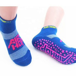 Custom Logo Trampoline Grip Jump Socks Casual Knitted Compression Sports Socks Custom Soccer High Socks Ankle High