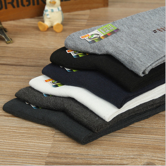 Wholesale Anti-bacterial Bamboo Socks for Business Men Casual Knitted Sports Stockings in Plain for Spring Summer Adults Black