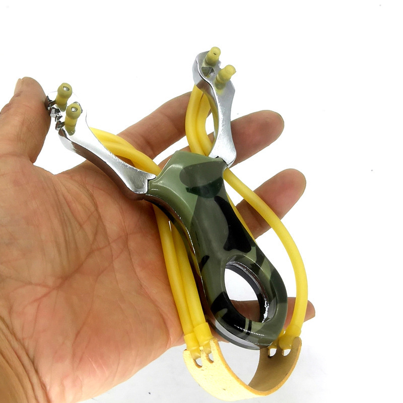 2022 Hot Selling Camouflage Alloy Slingshot High Precision Stainless Steel Sling Shot