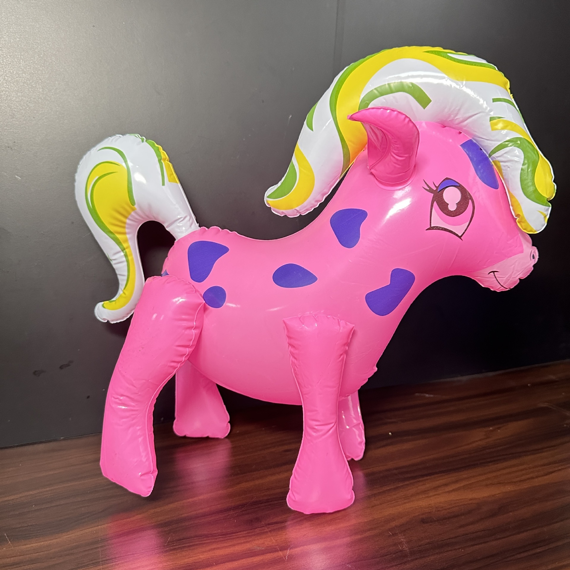 Manufacturer's direct sales of Rainbow Horse PVC inflatable toys two-color cartoon animal