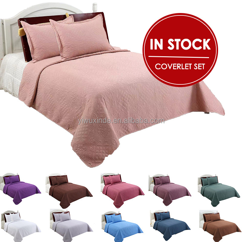 Cheap in stock bed covers with pillow cases colcha customized pink bedspread quilt set polyester quilt fabric all season