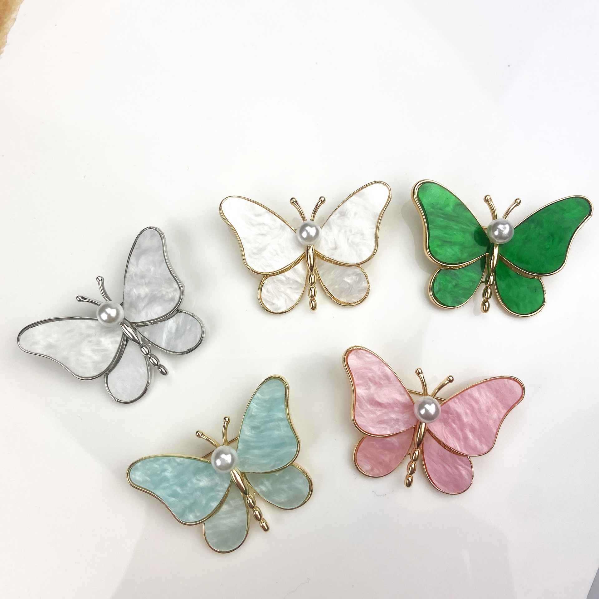 Hot Sale New Colorful Enamel Insect Lapel Safety Pin Rhinestone Butterfly Brooch Pins For Women