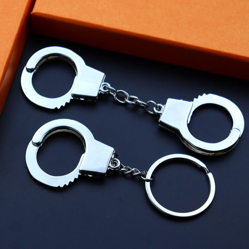 Pet Mini Handcuffs Cat Dog Puppy Simulation Handcuffs Metal Keychain Entertainment Toys For Tiktok