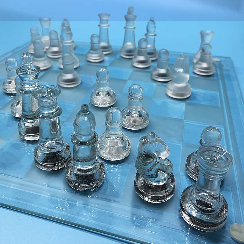 Hot Selling Luxury Frosted Glass Crystal Chess Set 20*20cm Chessboard 50mm Chess Piece Handmade