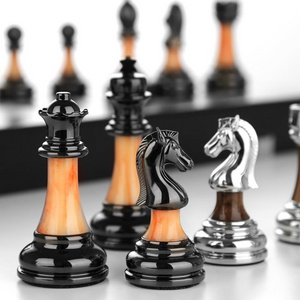 Hot Sale Wooden Chess Set High End Metal Chess Pieces Wholesale Custom Folding Chess Game Set Board