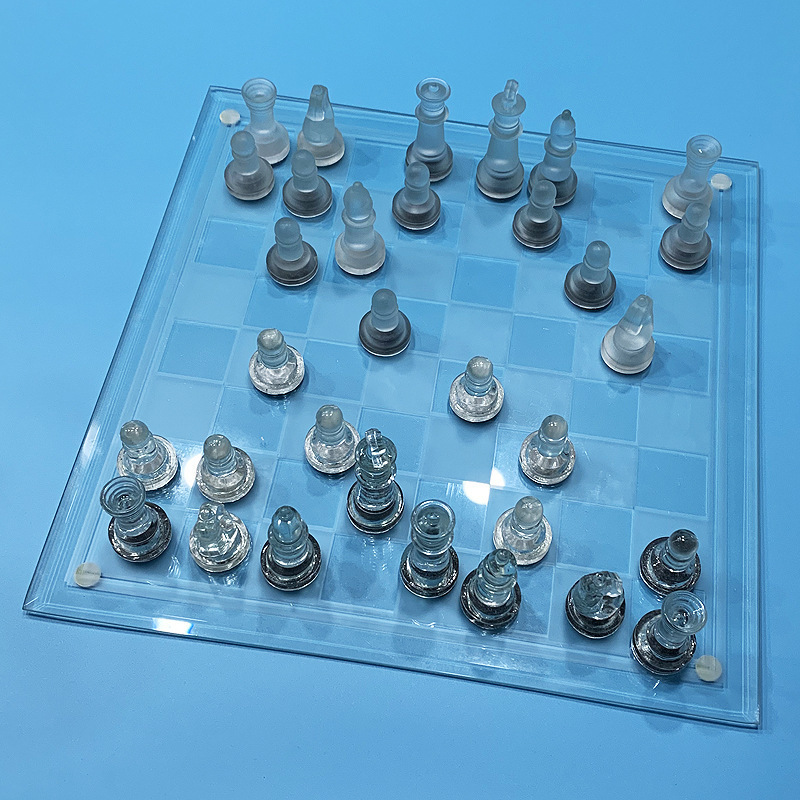 Hot Selling Luxury Frosted Glass Crystal Chess Set 20*20cm Chessboard 50mm Chess Piece Handmade