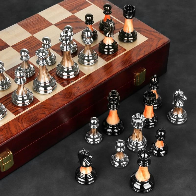 Hot Sale Wooden Chess Set High End Metal Chess Pieces Wholesale Custom Folding Chess Game Set Board