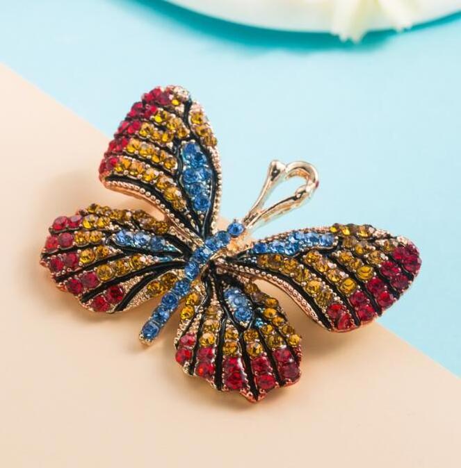 New fashion butterfly brooches for ladies cute luxury pins trendy clothing accessories