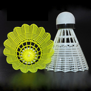 Factory Wholesale White Yellow Plastic Ball Nylon Ball Badminton Shuttlecocks