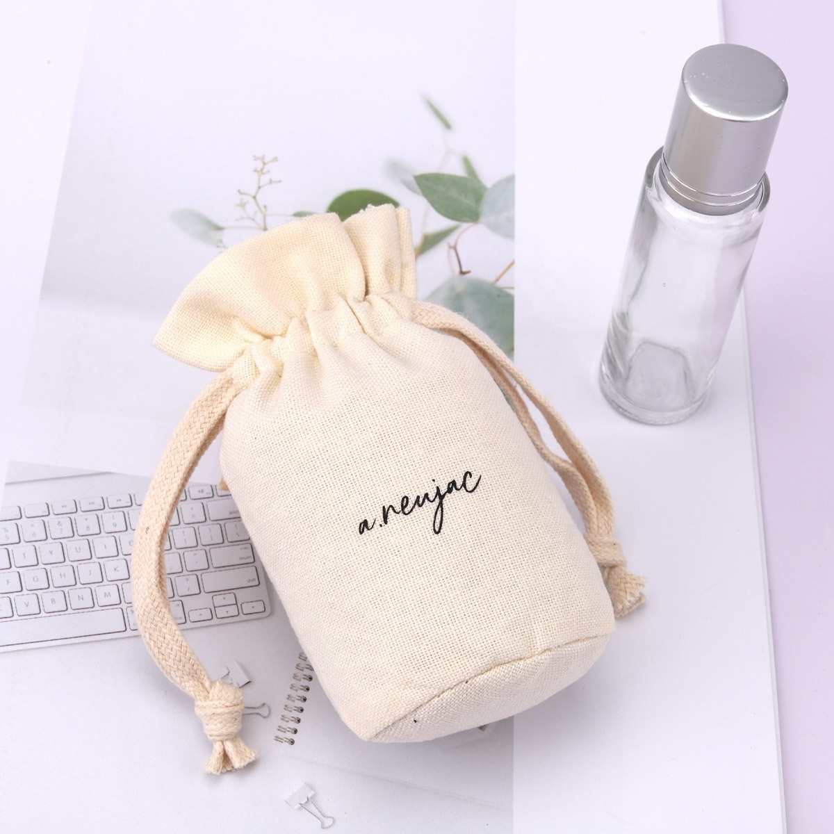 Custom Logo Printed Round Bottom Cotton Linen Gift Jewelry Pouch Drawstring Cotton Dust Candle Bag