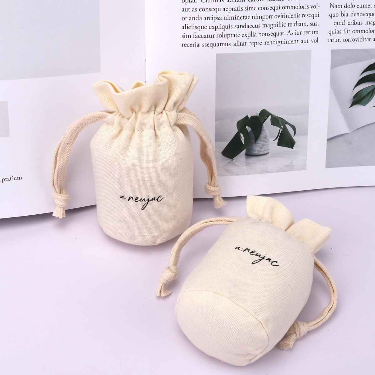 Custom Logo Printed Round Bottom Cotton Linen Gift Jewelry Pouch Drawstring Cotton Dust Candle Bag