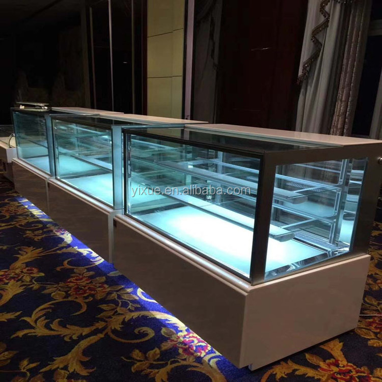 1.5m(5ft) high quality refrigerated cake display cases/bread bakery display /cake display counter