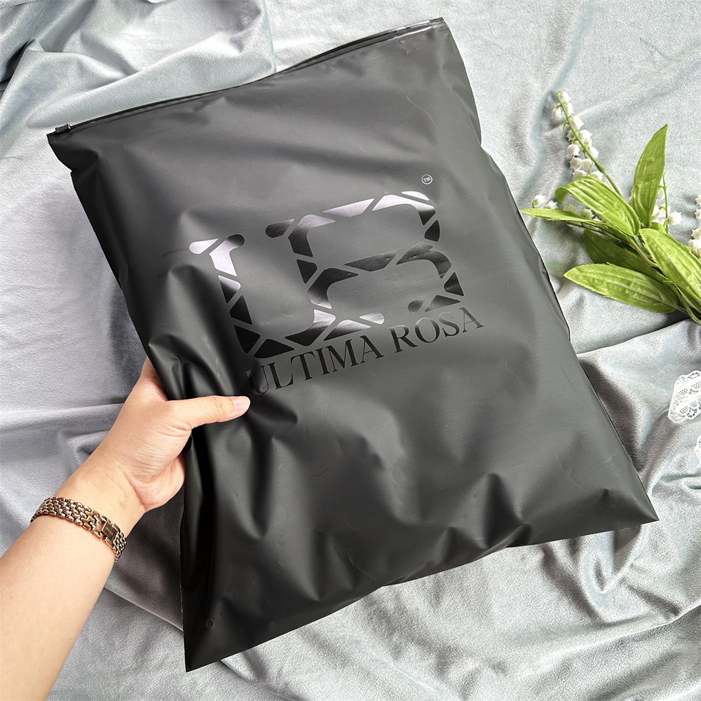 Wholesale Custom Plastic Packaging Bag Black Zipper Frosted Bag For Clothing Brand Logo Reusable Ziplock Bags Pouch