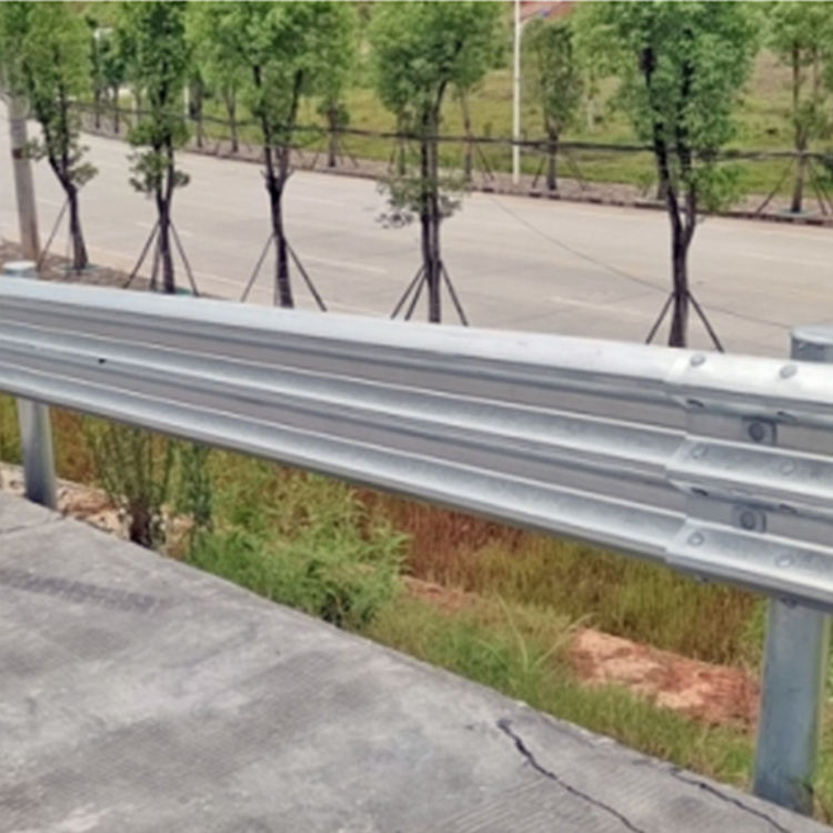 Best price road barrier w beam guardrail highway safety guardrail safety guardrail systems steel barrier fence