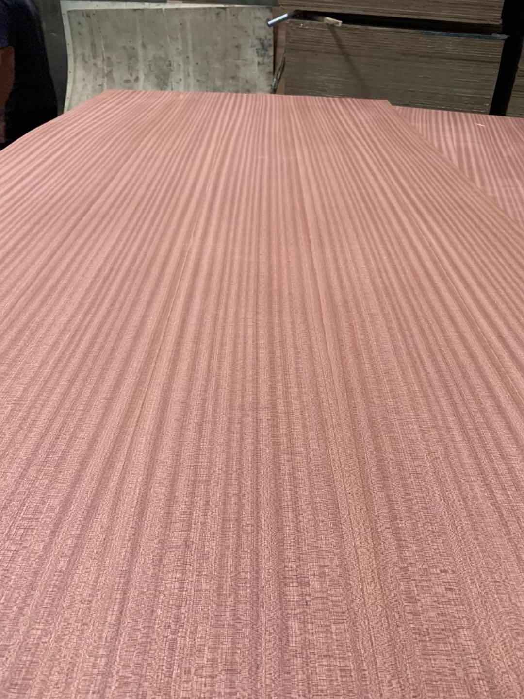 Poplar/Red Oak/Pine Wood Lumber/Hardwood 1220*2440Mm Plywood For Furniture