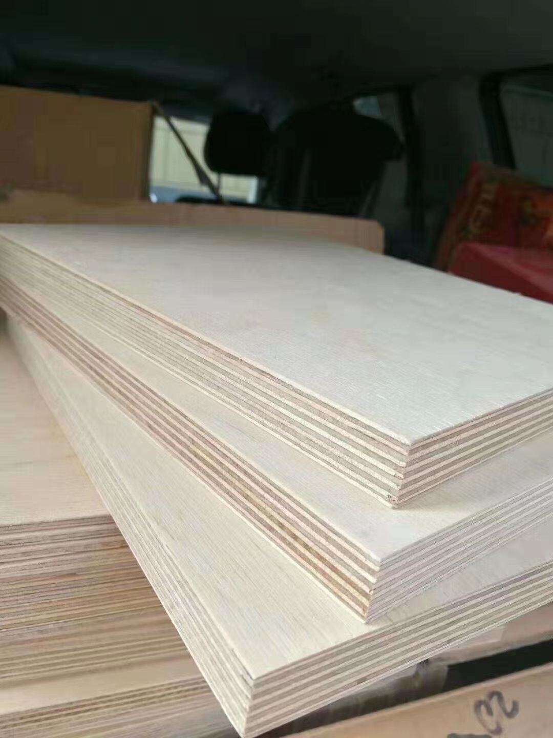 Linyi factory CC grade E0 glue birch commercial plywood