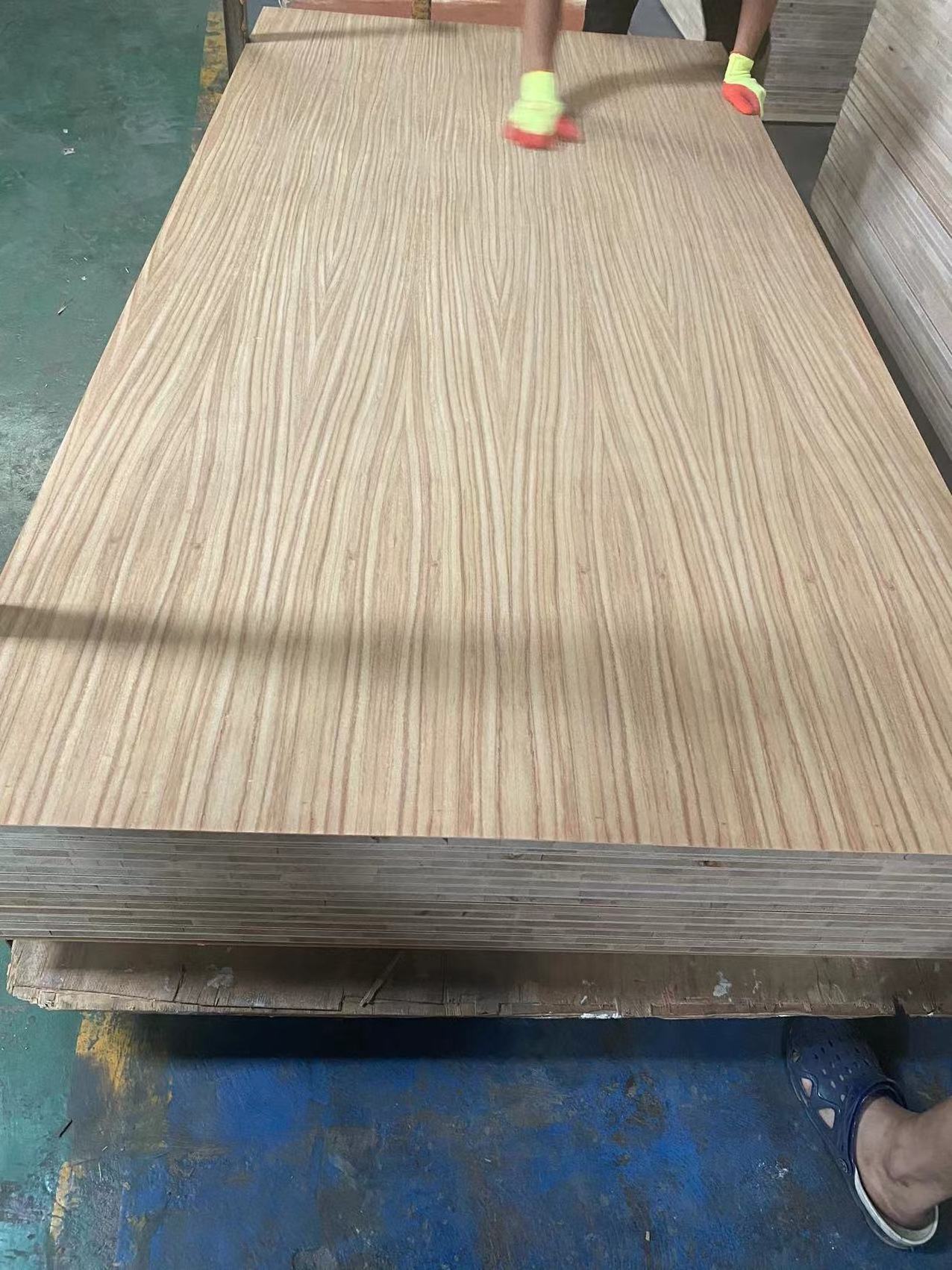 3mm, 5mm, 6mm, 9mm, 12mm, 18mm red oak ash okoume pine natural veneer plywood for construction furniture plywood