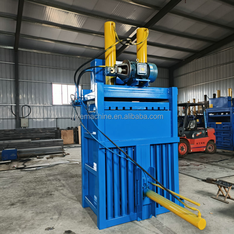 Hydraulic straw recycling baler machine for used clothes Truck Tyre Baler Cotton waste paper bale pressing machine compress