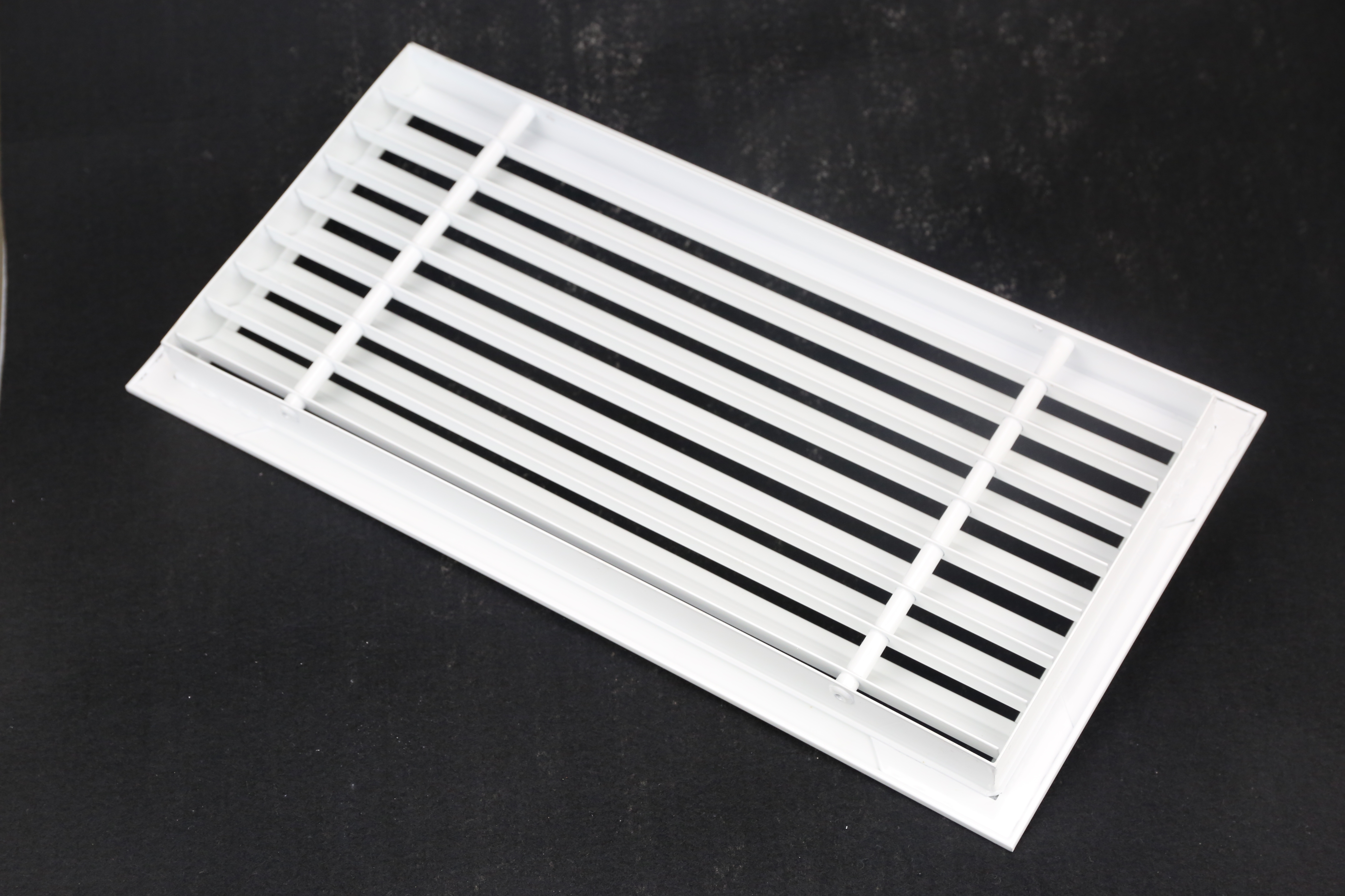 HVAC ventilation system construction 45 Degree Linear Air Louver air conditioning grilles diffusers