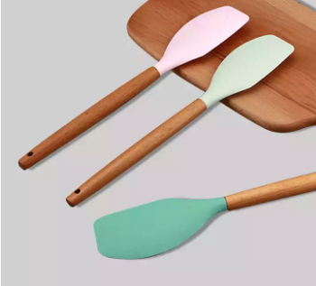 3 Pieces Food Grade Silicone Baking Utensils Durable Cake Spatula and Scraper Kitchen Tools and Pastry Molds